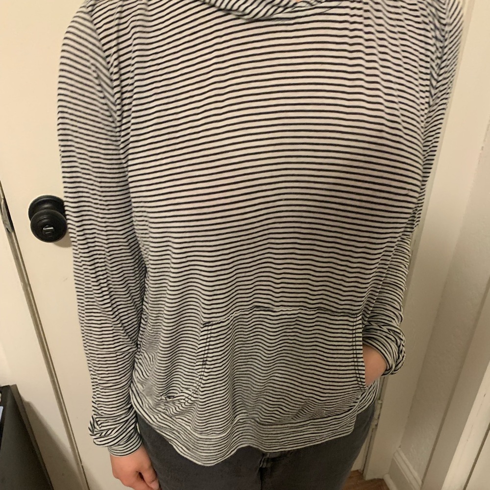 Soft stripped hooded long sleeve shirt (one size)